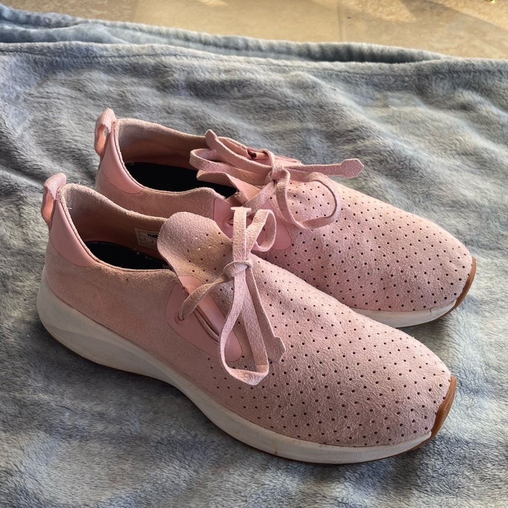 Native Apollo 2.0 light pink leather lace up sneakers